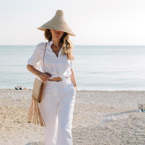 Cone-white-ribbon-straw-hats-for-women-Montegallo