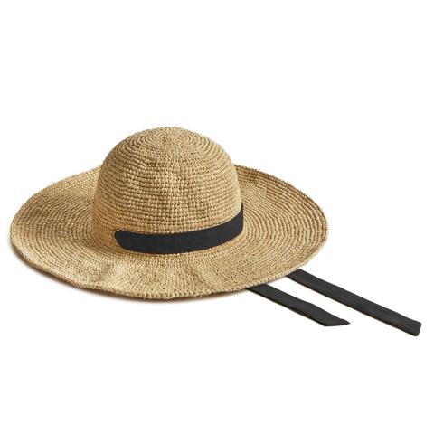 Travel-black-ribbon-straw-hats-Montegallo