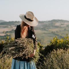 Lady-Bogart-band-women-straw-hats-Montegallo